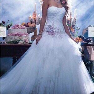 Alfred Angelo Disney Sleeping Beauty 238 Wedding Dress Size 0